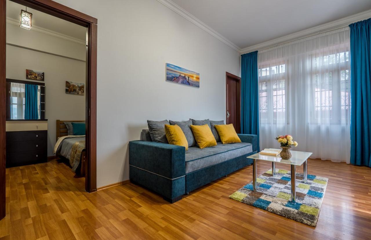 Golden View Apartment Tbilisi Bagian luar foto