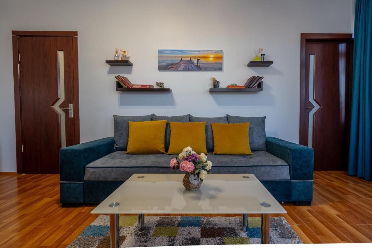 Golden View Apartment Tbilisi Bagian luar foto