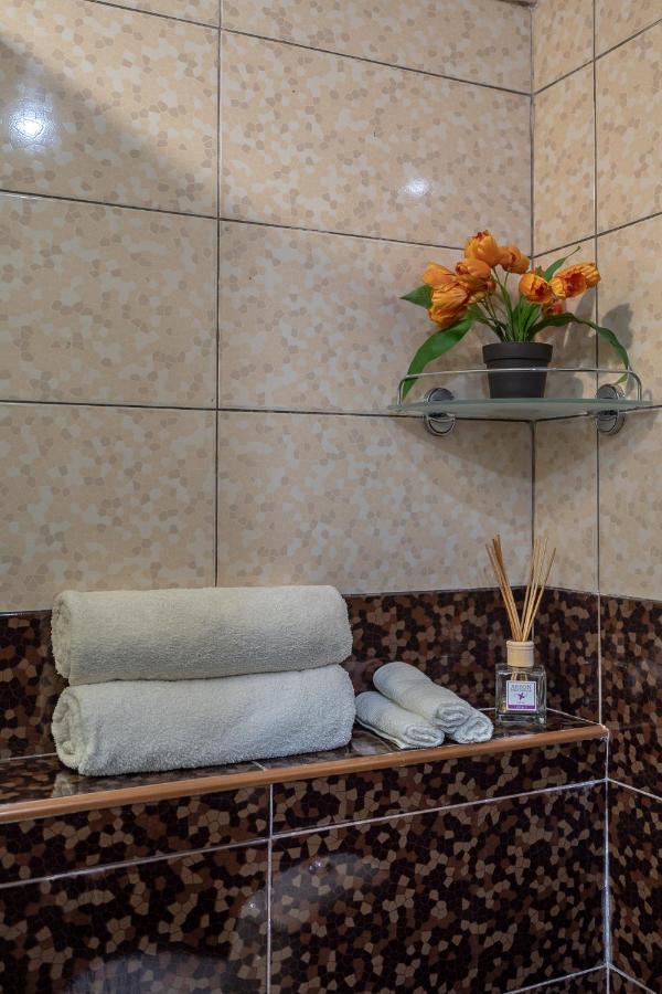 Golden View Apartment Tbilisi Bagian luar foto